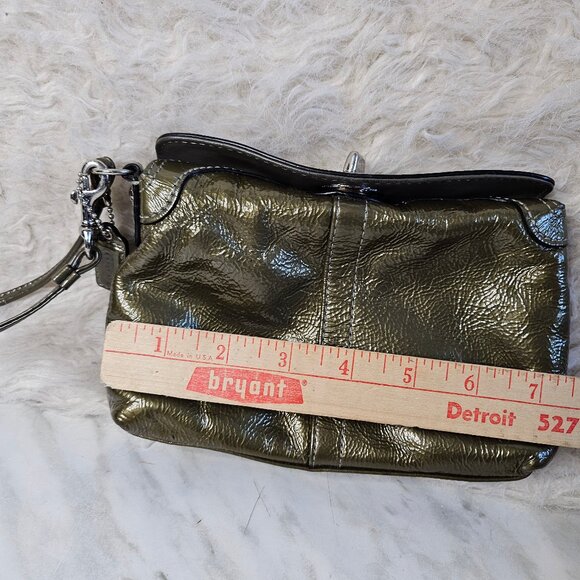 Coach Y2k Oliver Green Patent Leather Turn Lock Clutch Wristlet - Picture 8 of 12